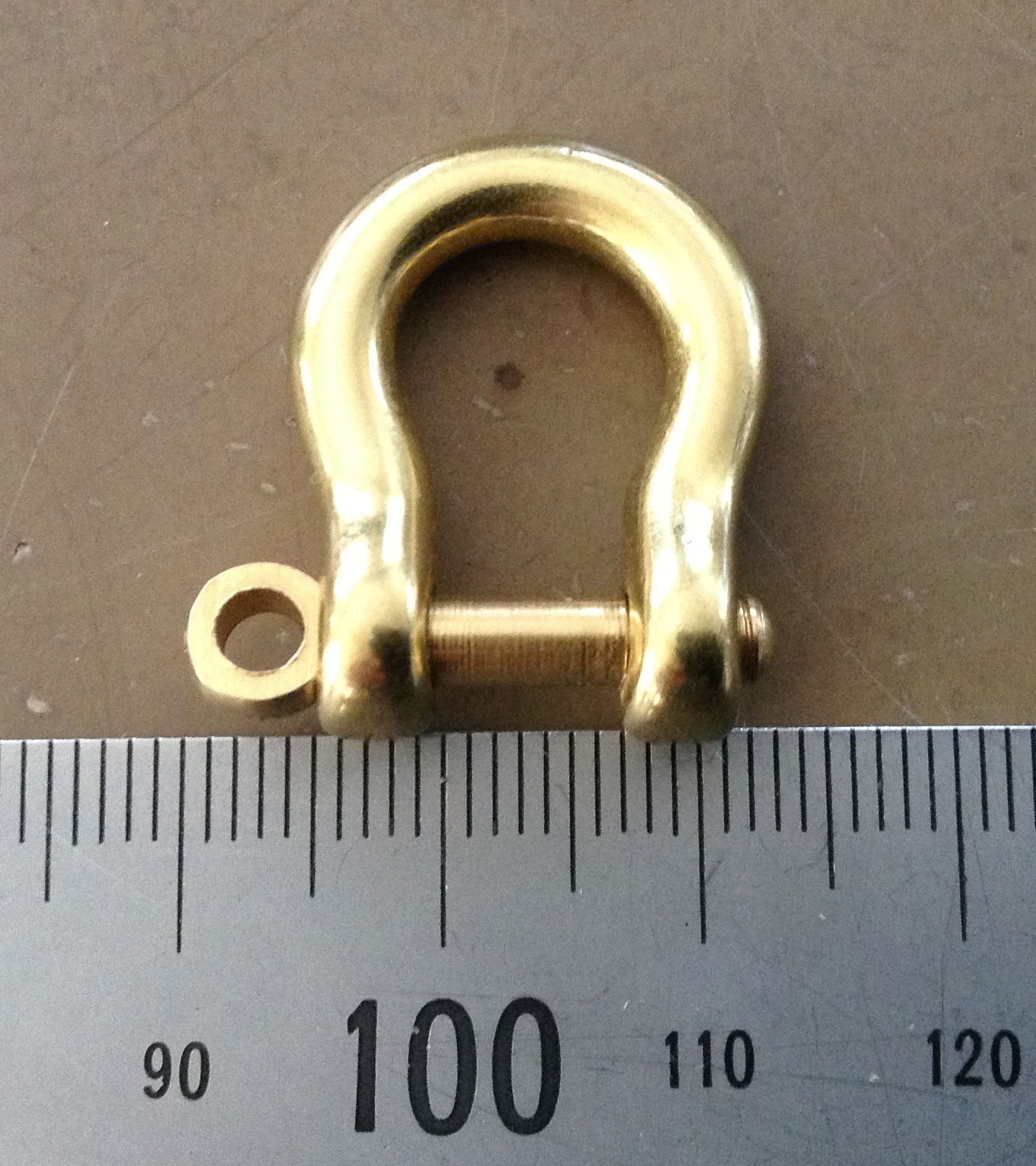 Kuhmaul-Schäkel Messing  14.5 x 8 x  3.5 mm Kuhmaul-Schäkel Messing  14.5 x 8 x  3.5 mm