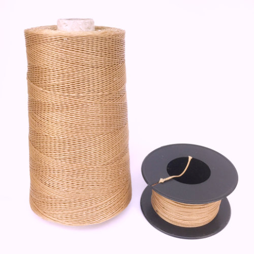Handnähfaden Polyester NEVERSTRAND Nr.4 Ø0.6mm geflochten und gewachst, SWISS MADE, Spule à 125 m, Karamell